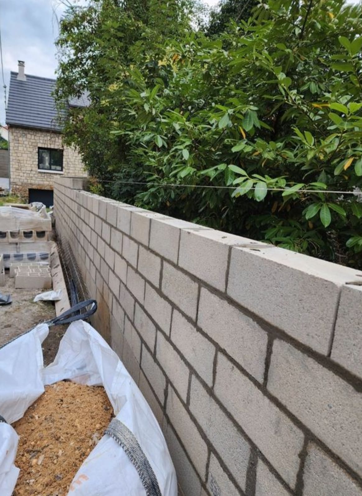 Mur de clôture en parpaing — La Ferté-sous-Jouarre (77260)