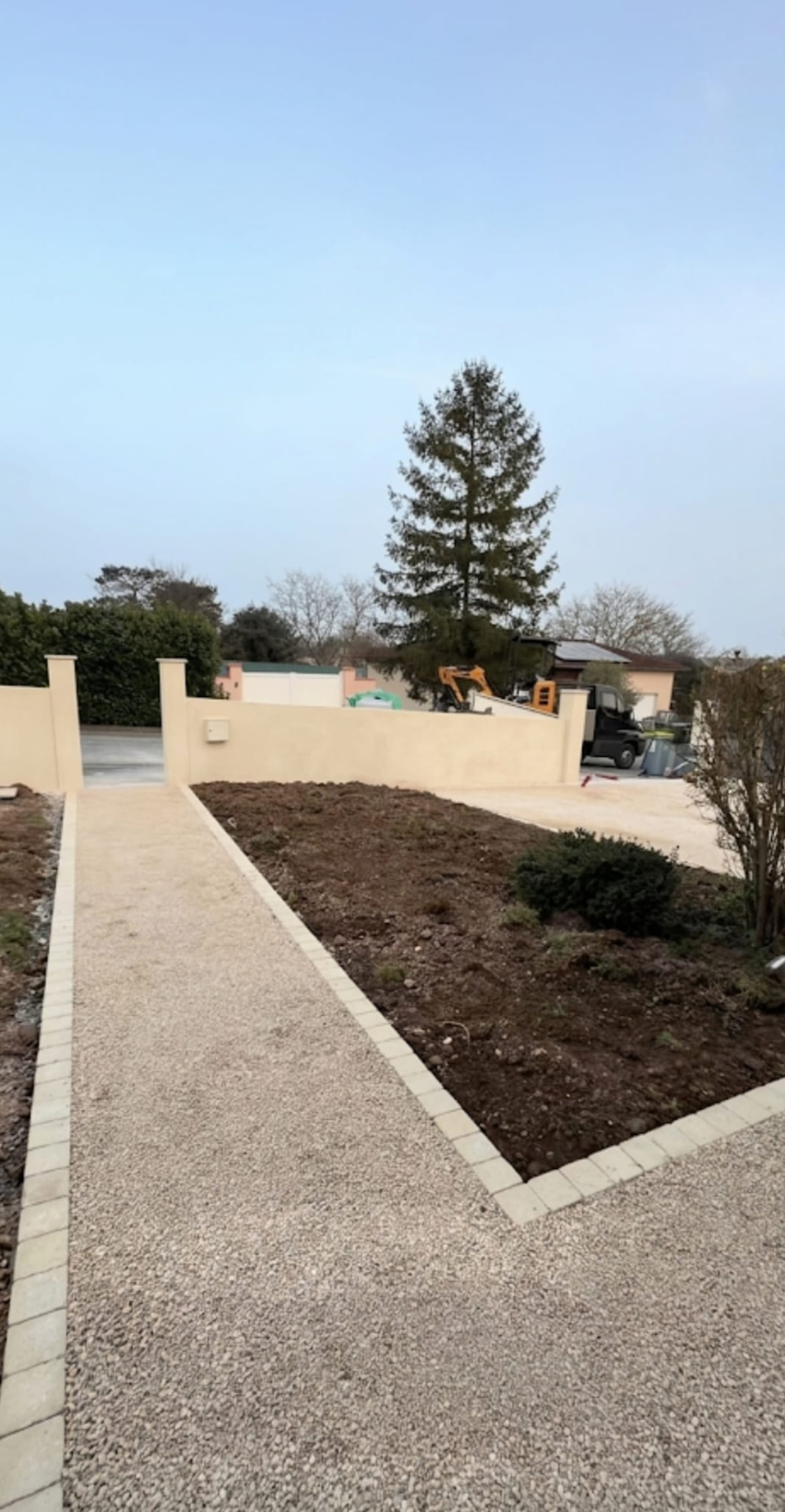 Création mur de clôture, terrassement, pose de pavé béton — Dammartin-en-Goële (77230)